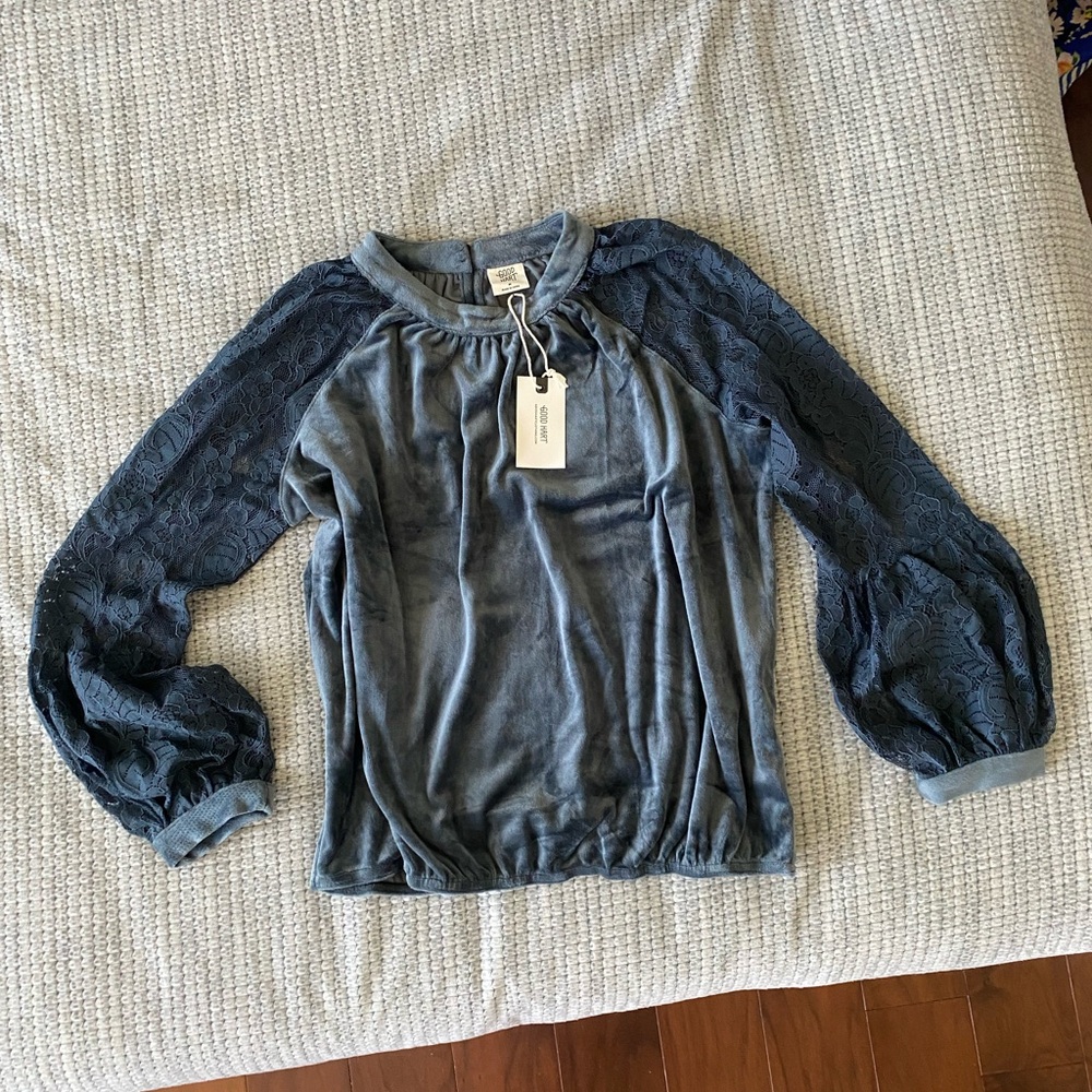 Matilda Jane Good Hart Abbeville lace velour top size M